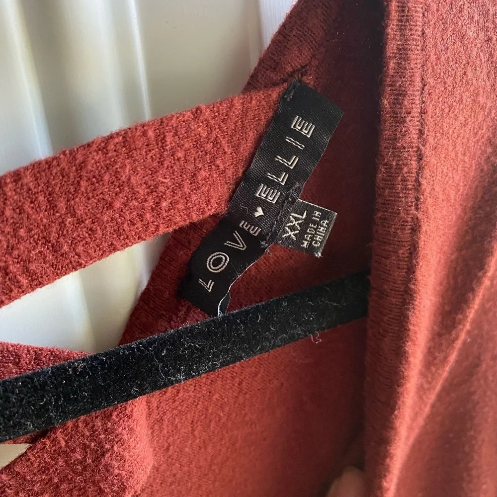 Love Ellie Mia Back Detail Knit Pullover Sweater Burgundy Orange Size XXL - Picture 6 of 7